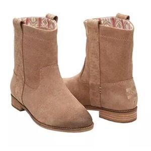 Tomβs Laurel Burnished Suede Ankle Booties Women size 9